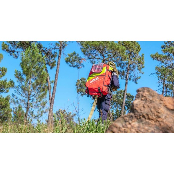 Nahrbtnik za prenos gasilskih cevi