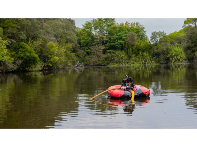 Plavajoča blazina za prenosne črpalke